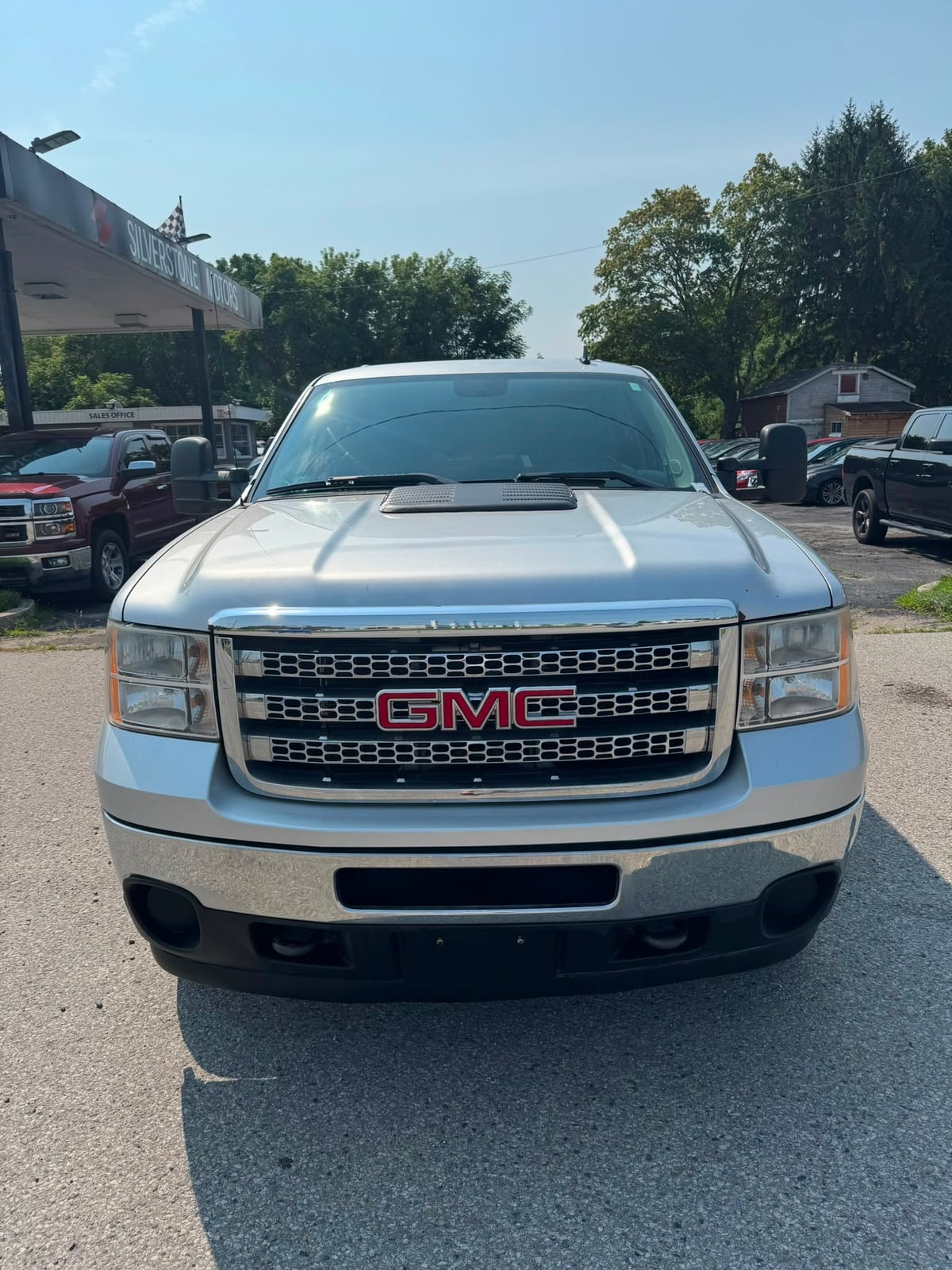 2012 GMC SIERRA 2500HD SLE 4X4 CREW CAB LONG BOX - Photo 2