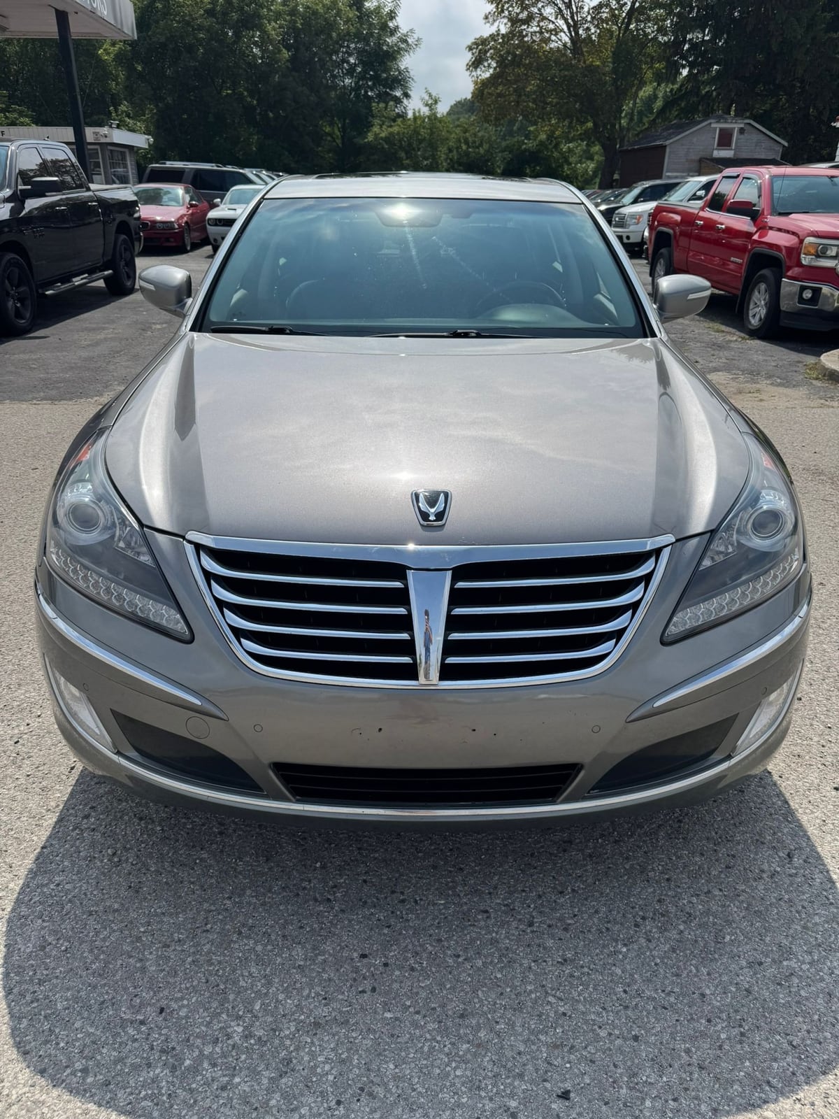 2012 Hyundai EQUUS SIGNATURE 4DR SDN - Photo 2
