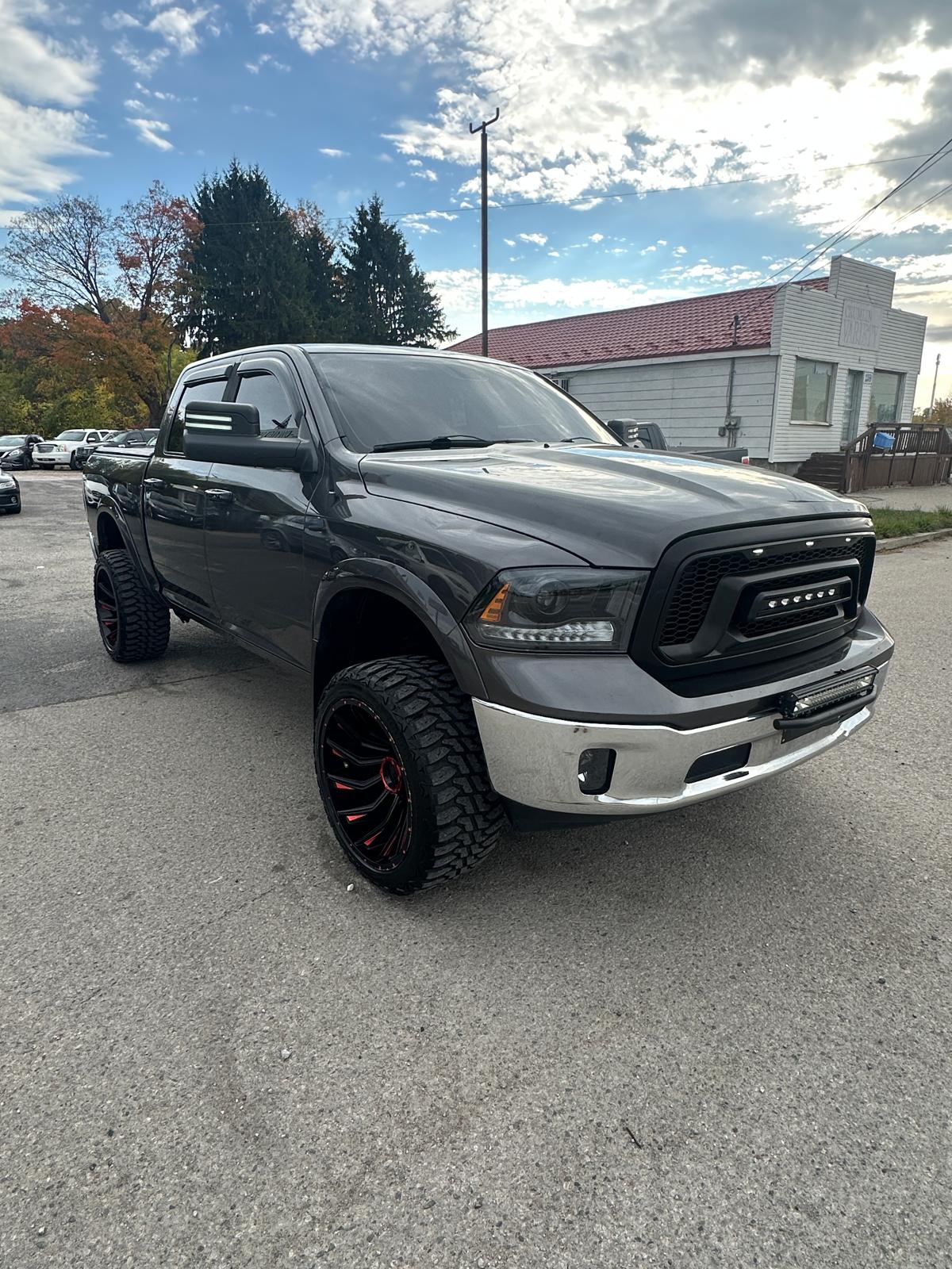 2015 RAM 1500 LARAMIE 4X4 CREW CAB HEMI - Photo 3