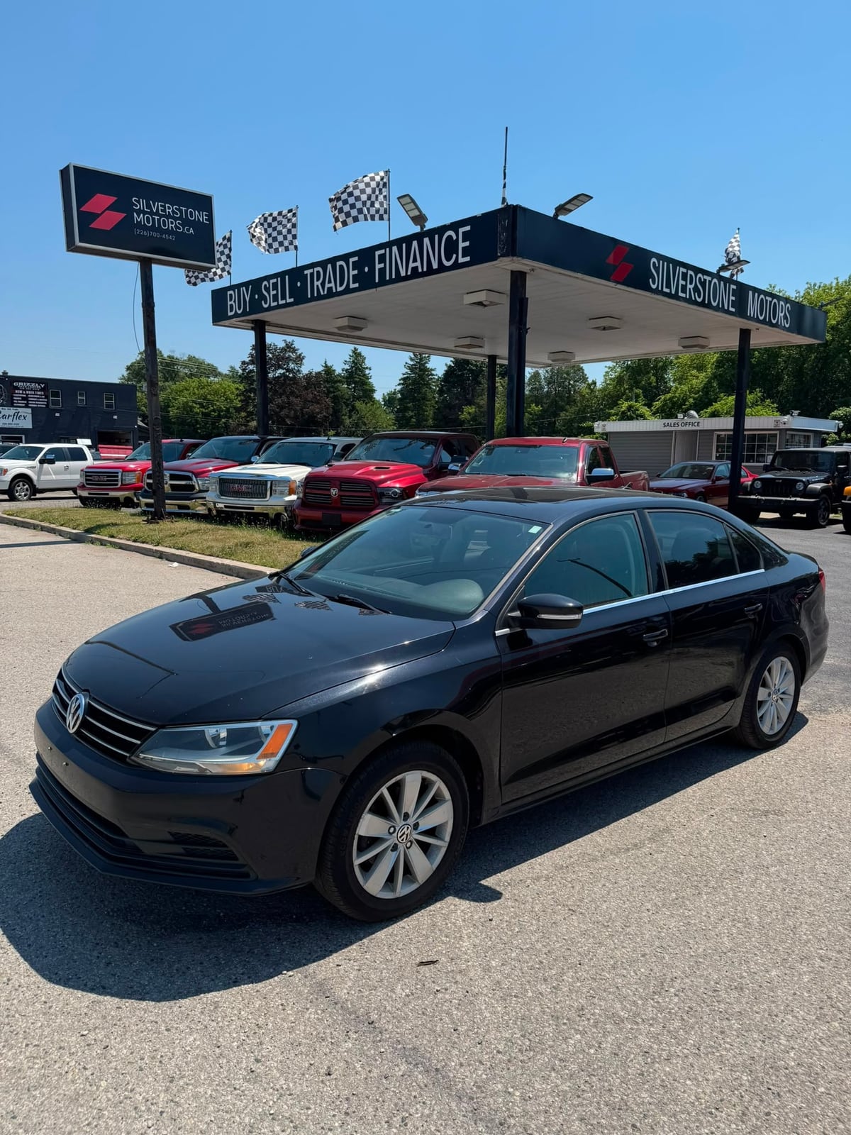 2015 VOLKSWAGEN Jetta TRENDLINE+ AUTO 4DR - Photo 1