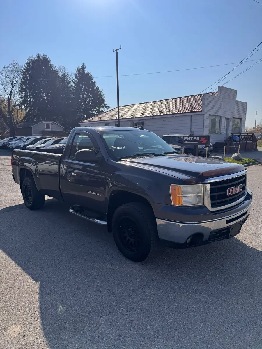 2010 GMC Sierra LS Regular Cab Short Box 4WD ā photo 3 of 14