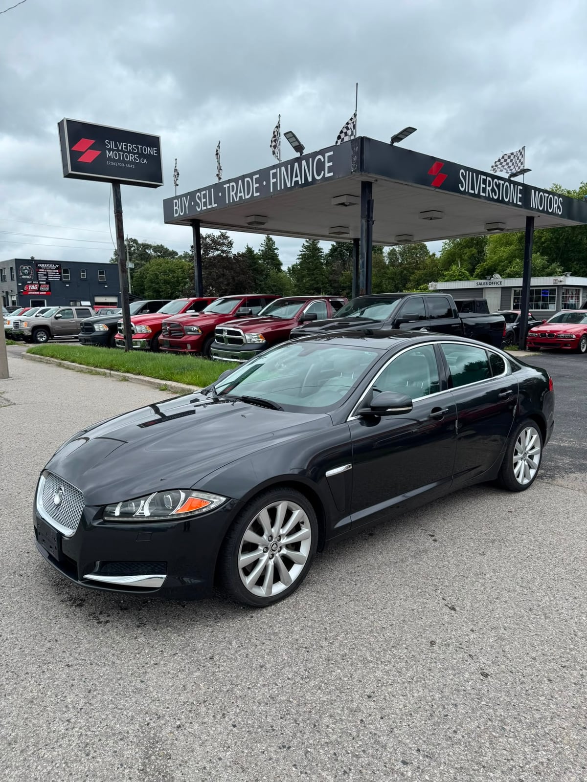 2013 JAGUAR XF V6 AWD 4DR SDN - Photo 1