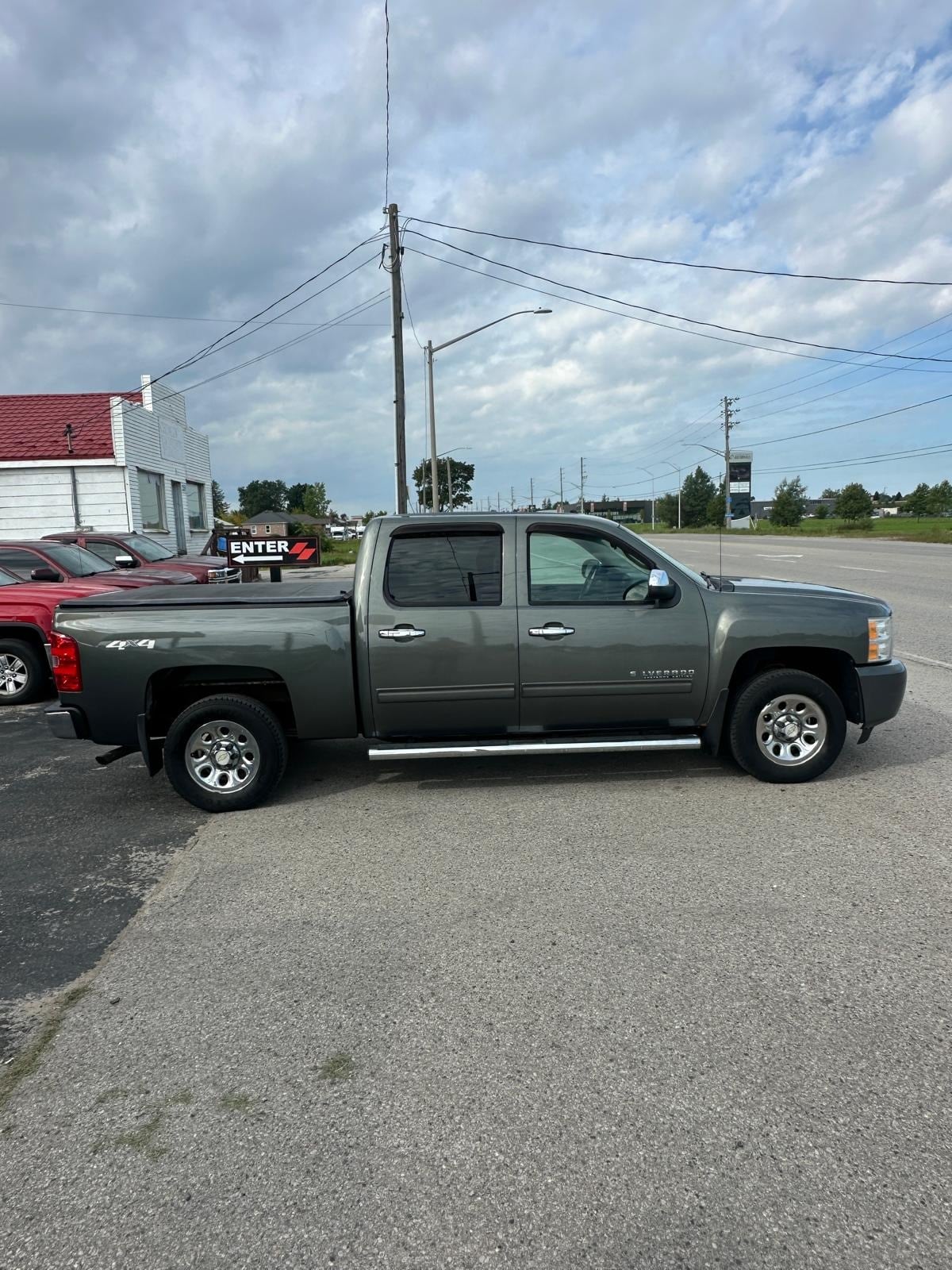 2011 Chevrolet SILVERADO LS CHEYENNE EDITION 4WD CREW CAB SHORT BOX - Photo 3