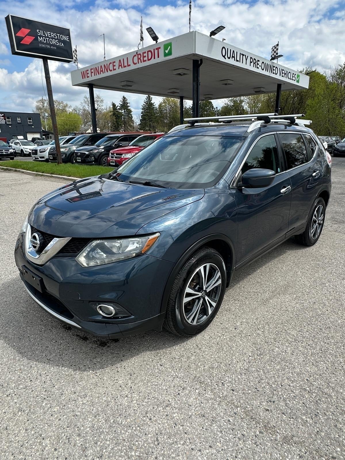 2016 Nissan ROGUE SV AWD 4DR - Photo 1