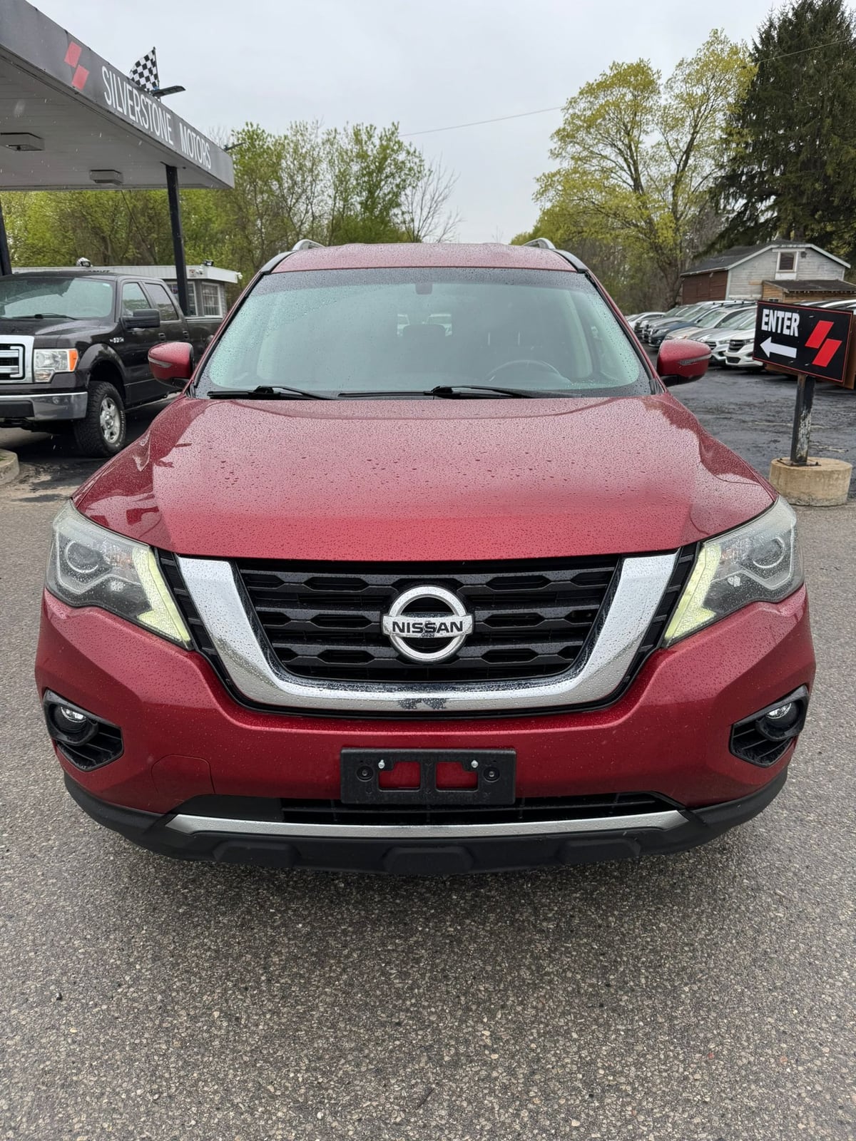 2017 Nissan Pathfinder SV 4WD - Photo 2