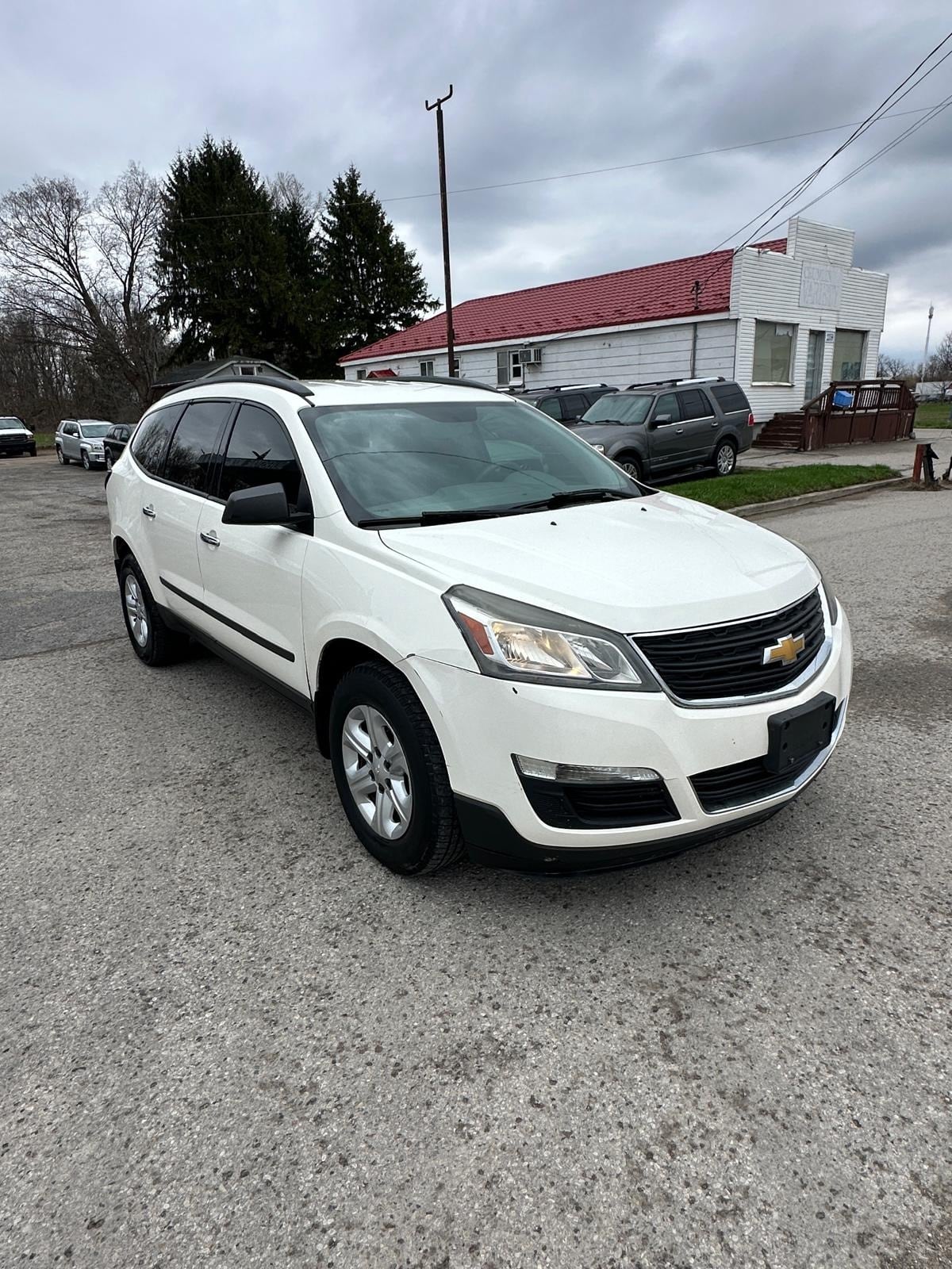 2015 Chevrolet TRAVERSE LS AWD - Photo 3