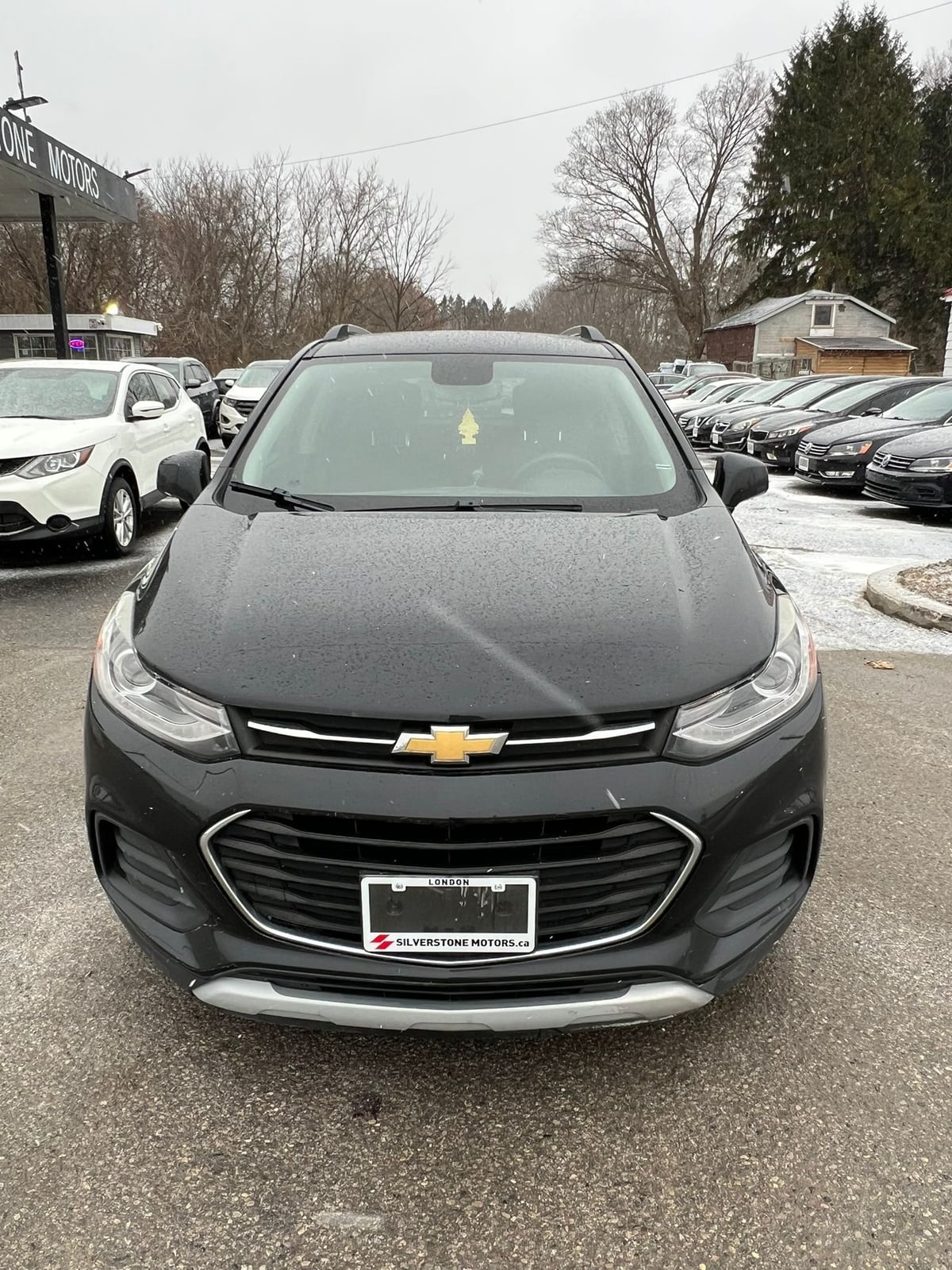 2017 Chevrolet TRAX LT FWD - Photo 2