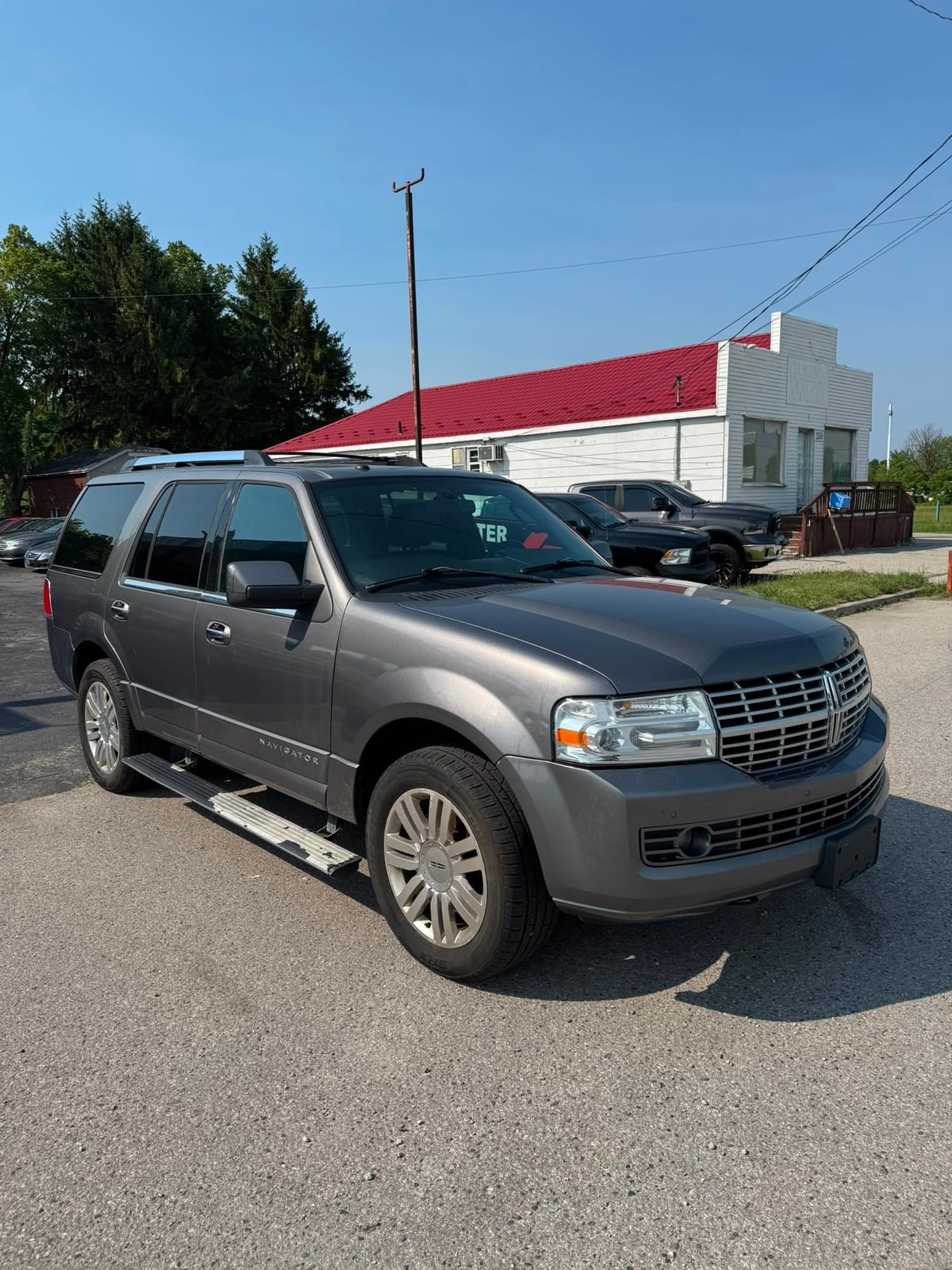 2011 Lincoln NAVIGATOR ULTIMATE 4WD 4DR - Photo 2