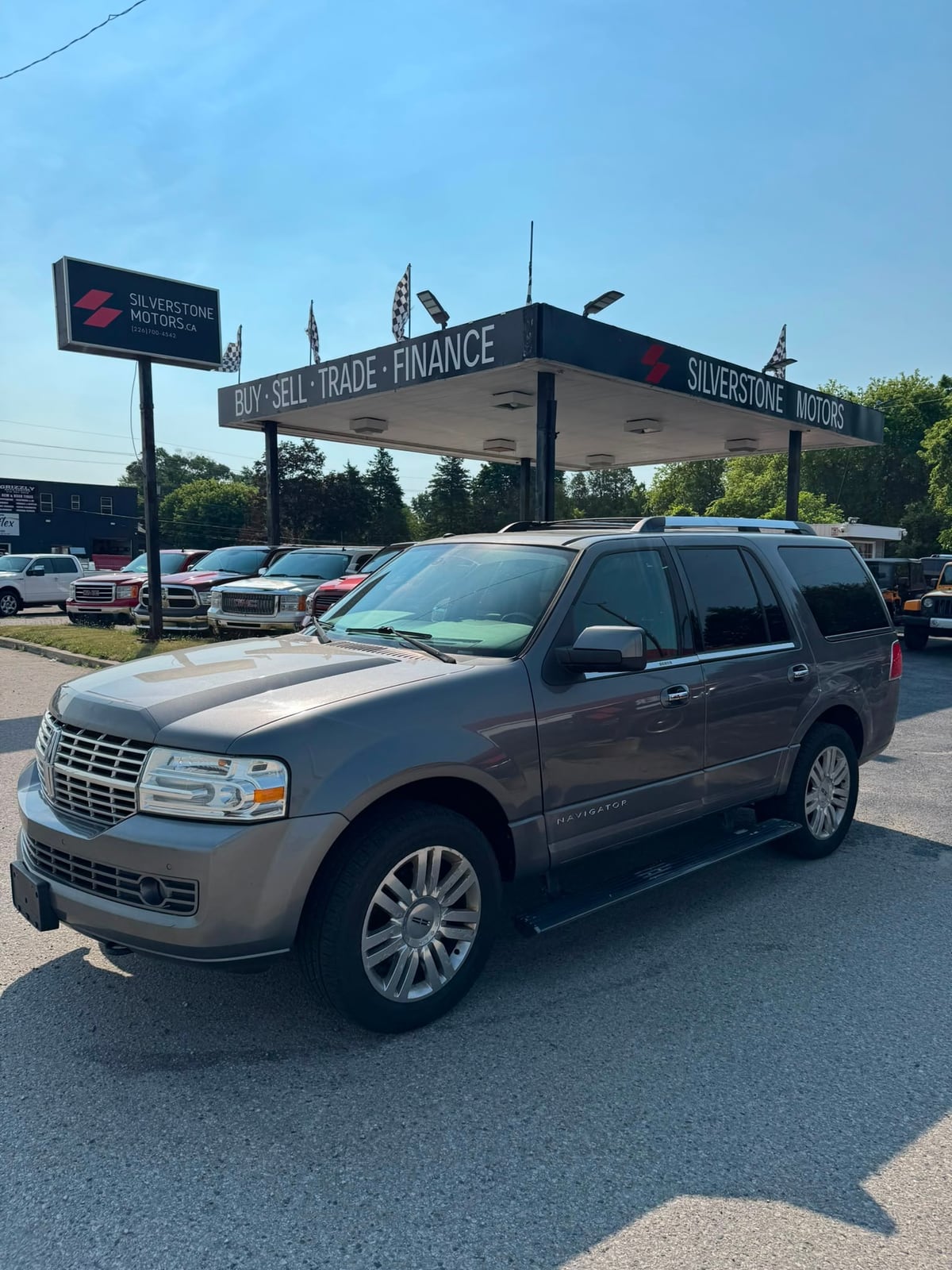 2011 Lincoln NAVIGATOR ULTIMATE 4WD 4DR - Photo 1