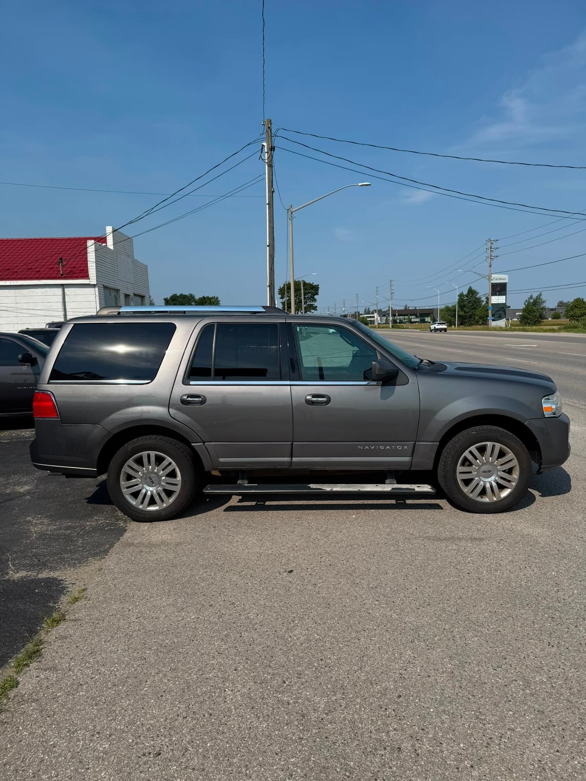 2011 Lincoln NAVIGATOR ULTIMATE 4WD 4DR - Photo 3