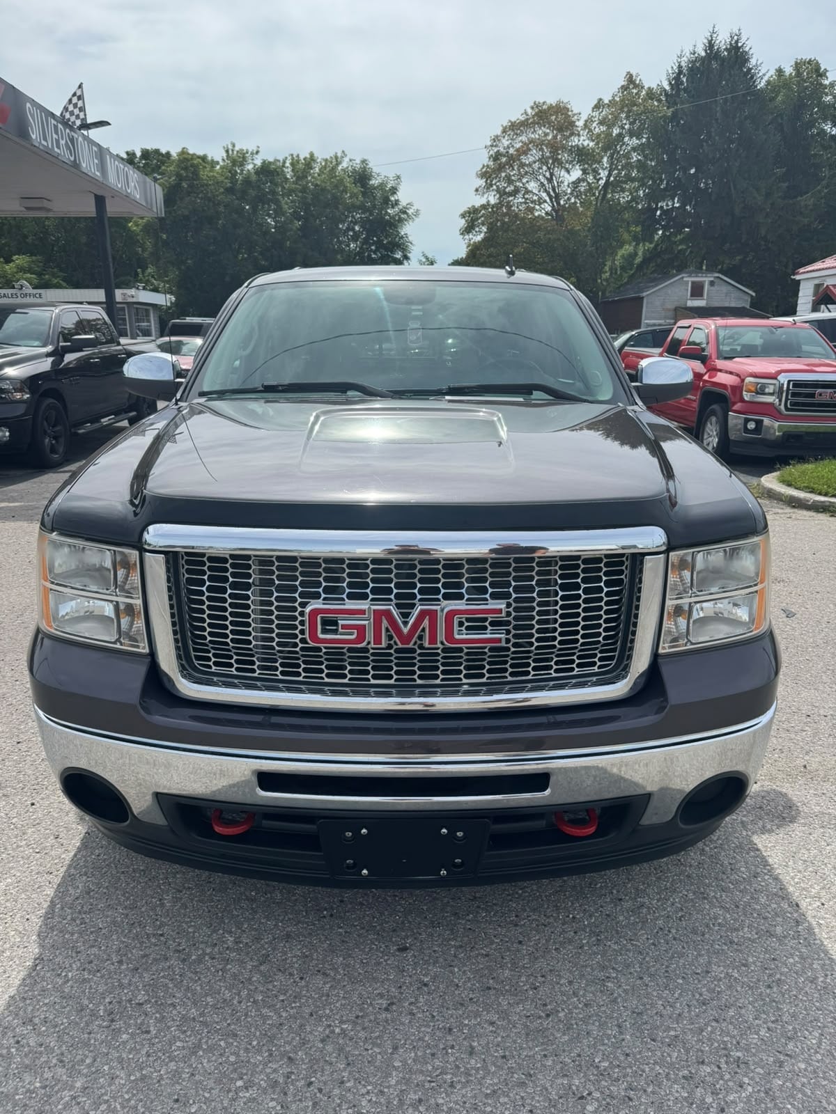 2010 GMC Sierra 1500 SLE 4WD CREW CAB SHORT BED - Photo 2